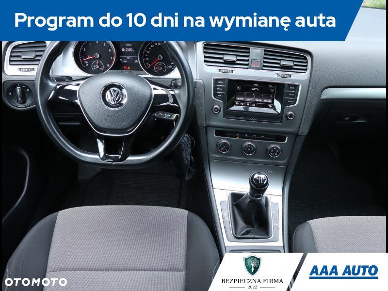 Volkswagen Golf - 8