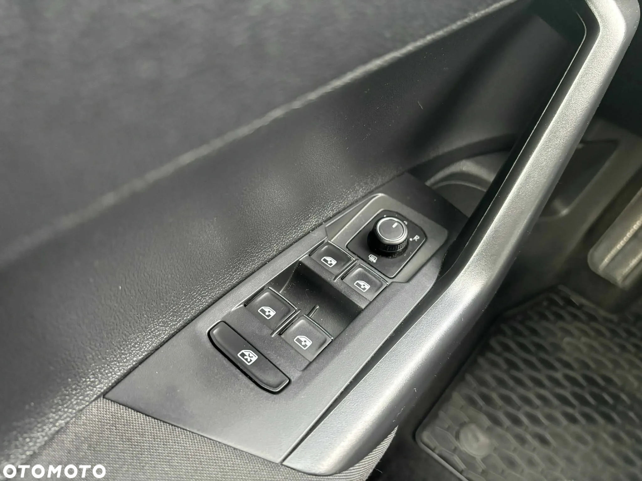 Volkswagen Polo 1.6 TDI SCR Beats - 8