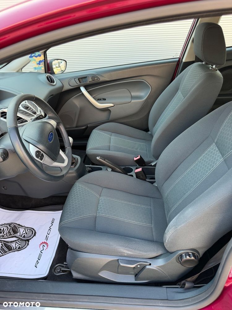 Ford Fiesta - 12