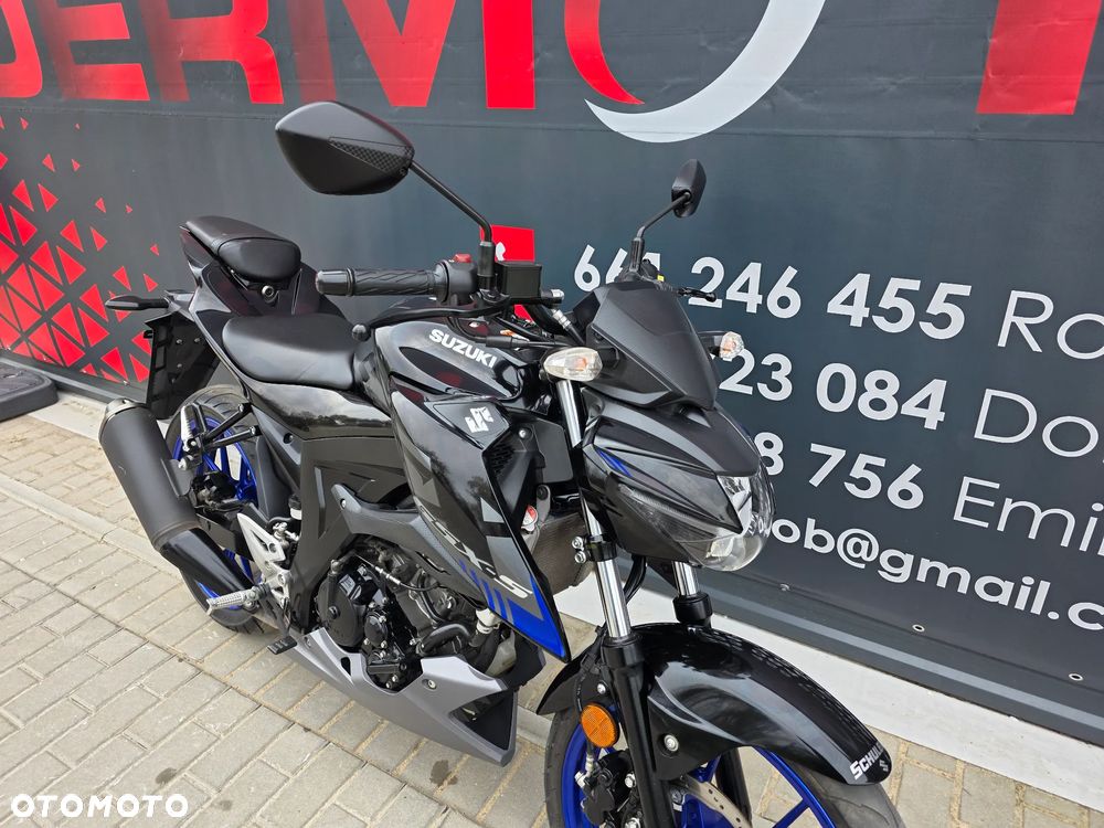 Suzuki GSX - 23