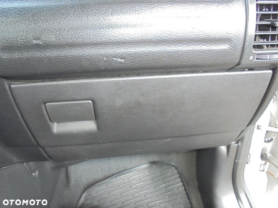 SCHOWEK PASAZERA ZAFIRA A