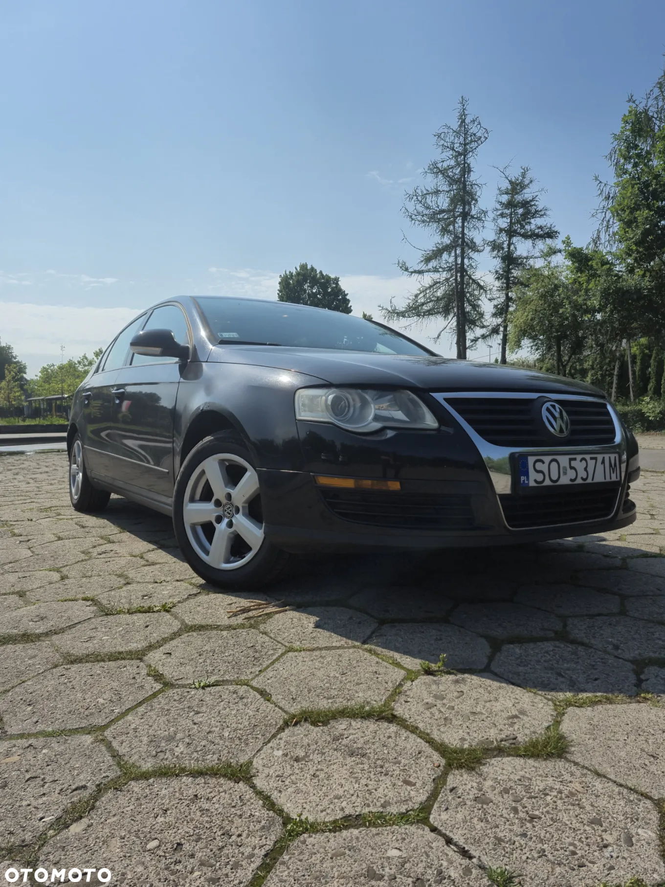 Volkswagen Passat 1.6 FSI Comfortline - 2
