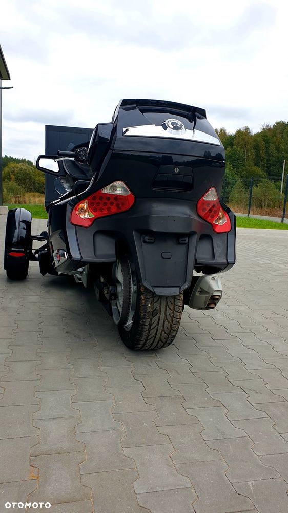 Can-Am Spyder - 18