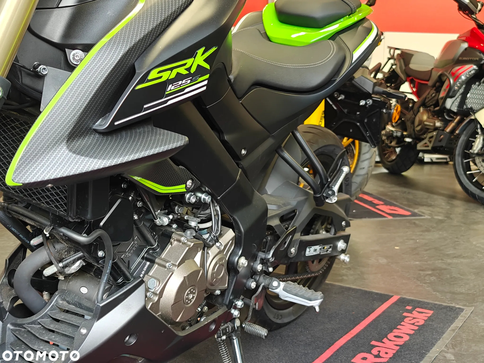 QJMOTOR SRK 125S - 7