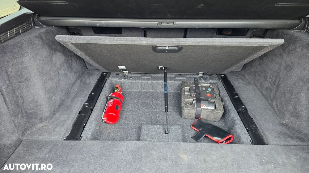 BMW Seria 5 520d Aut. Sport Line - 14