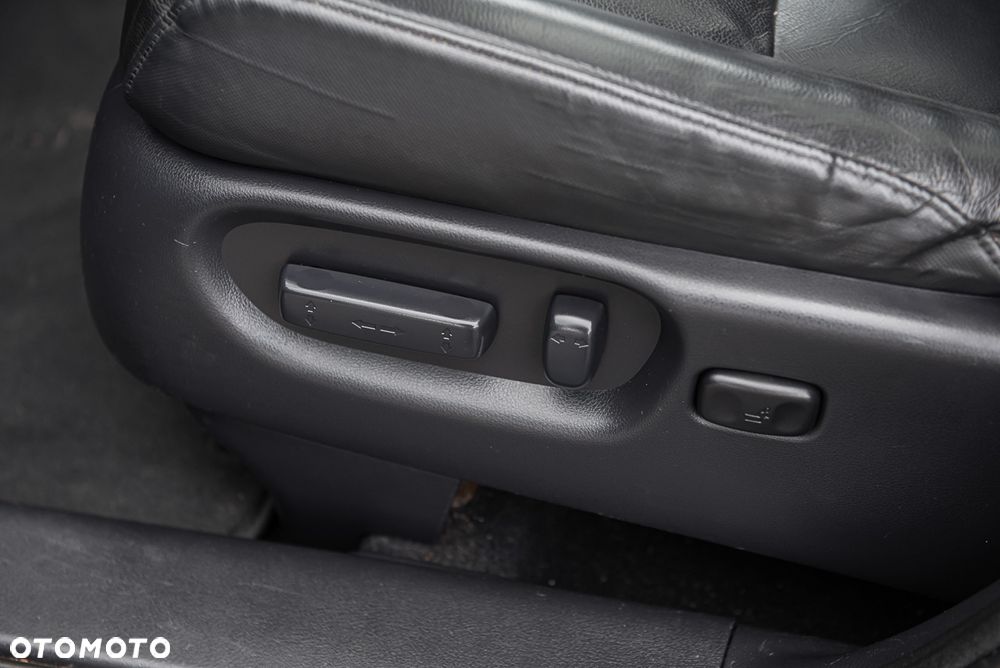 Honda CR-V 2.0i-VTEC 4WD Automatik Executive - 19