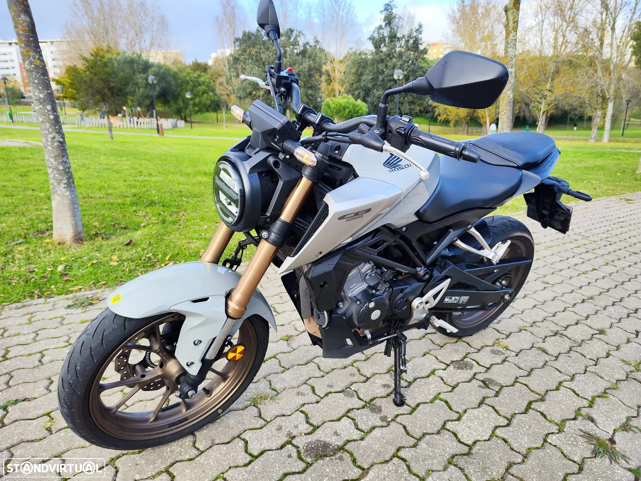 Honda CB 125 R Neo - 11