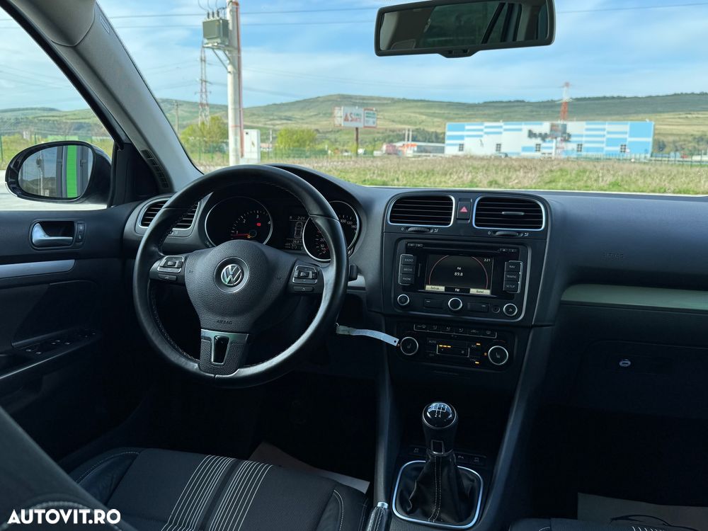 Volkswagen Golf 1.6 TDI DPF MATCH - 14