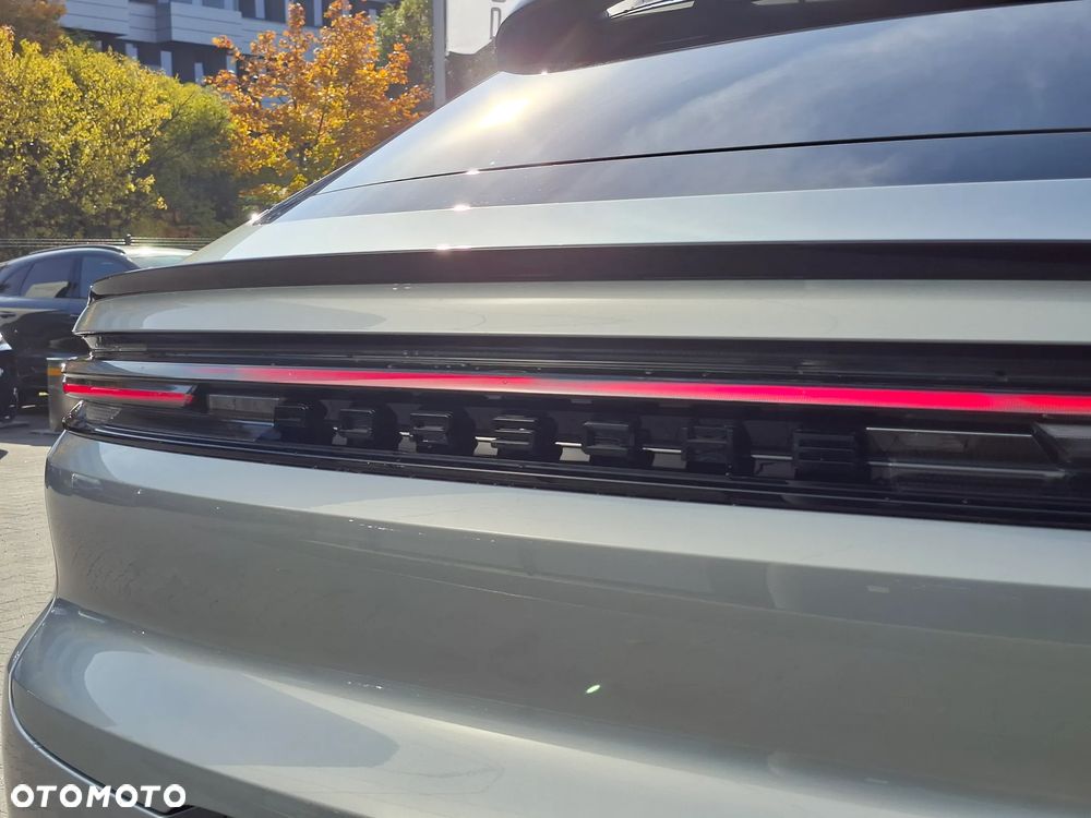 Porsche Cayenne E-Hybrid PHEV Black Edition - 12