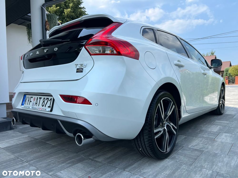 Volvo V40 T3 Inscription - 17