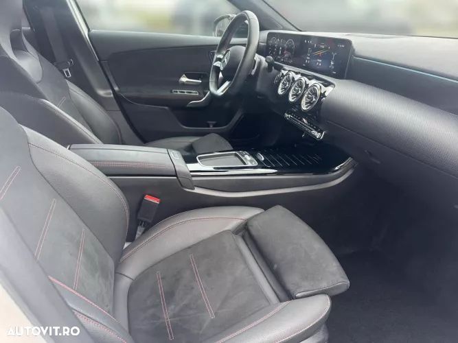 Mercedes-Benz A 200 Sedan MHEV 7G-DCT - 13