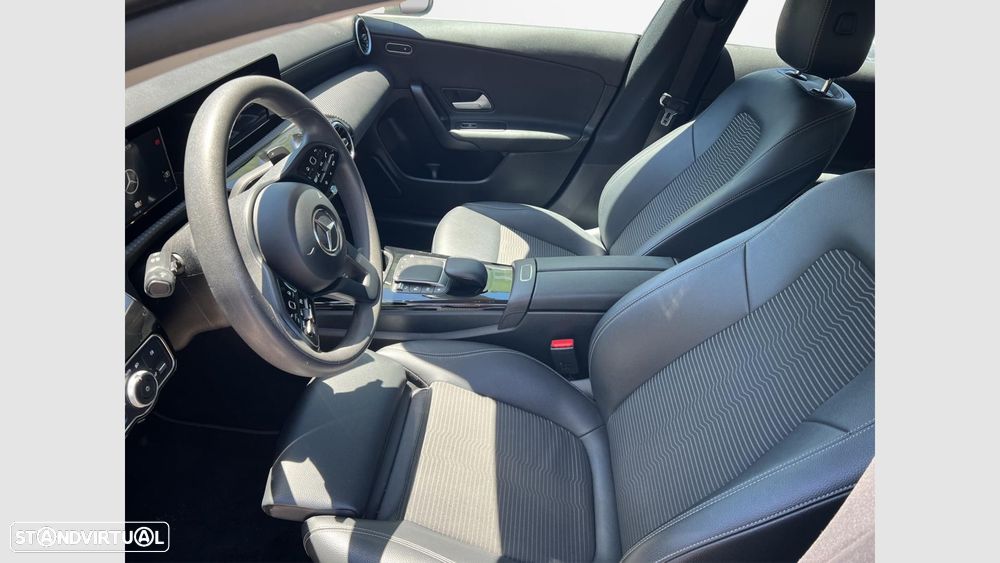 Mercedes-Benz CLA 250 e Shooting Brake Style Plus - 11