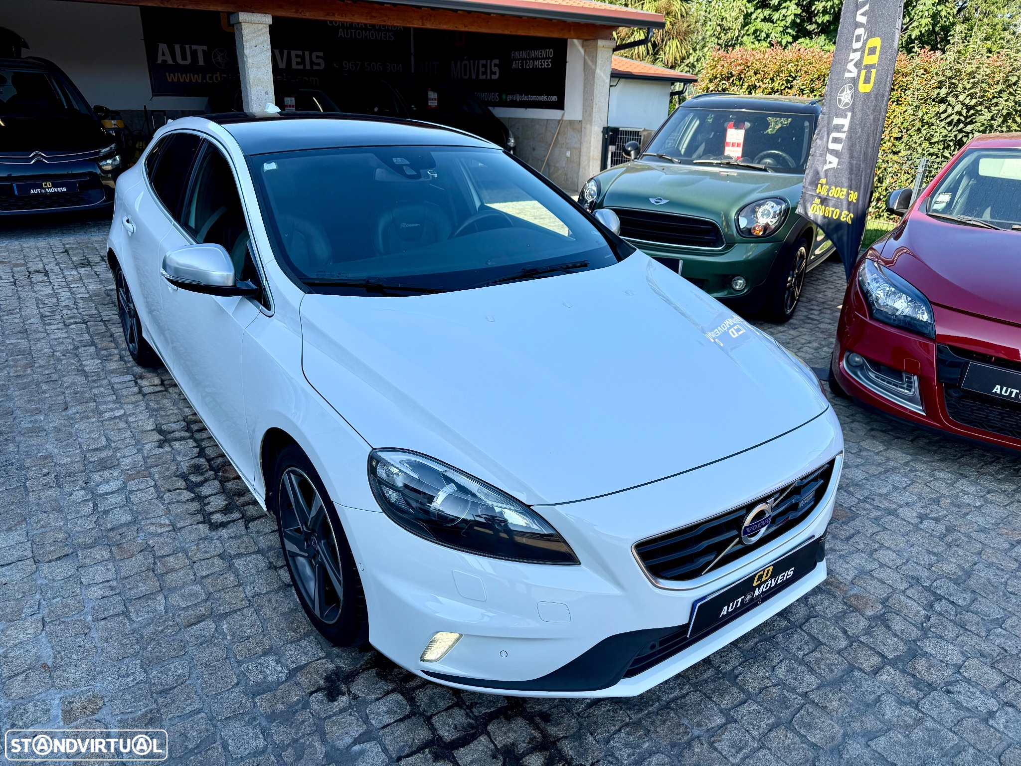Volvo V40 1.6 D2 R-Design - 26