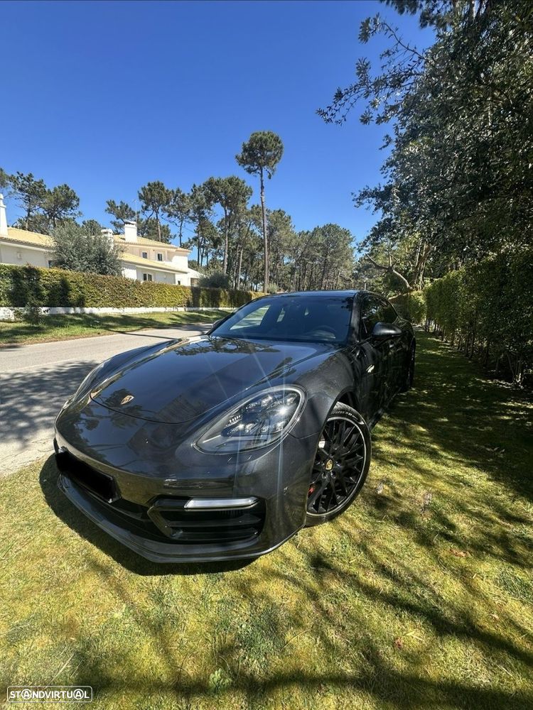 Porsche Panamera Sport Turismo - 1