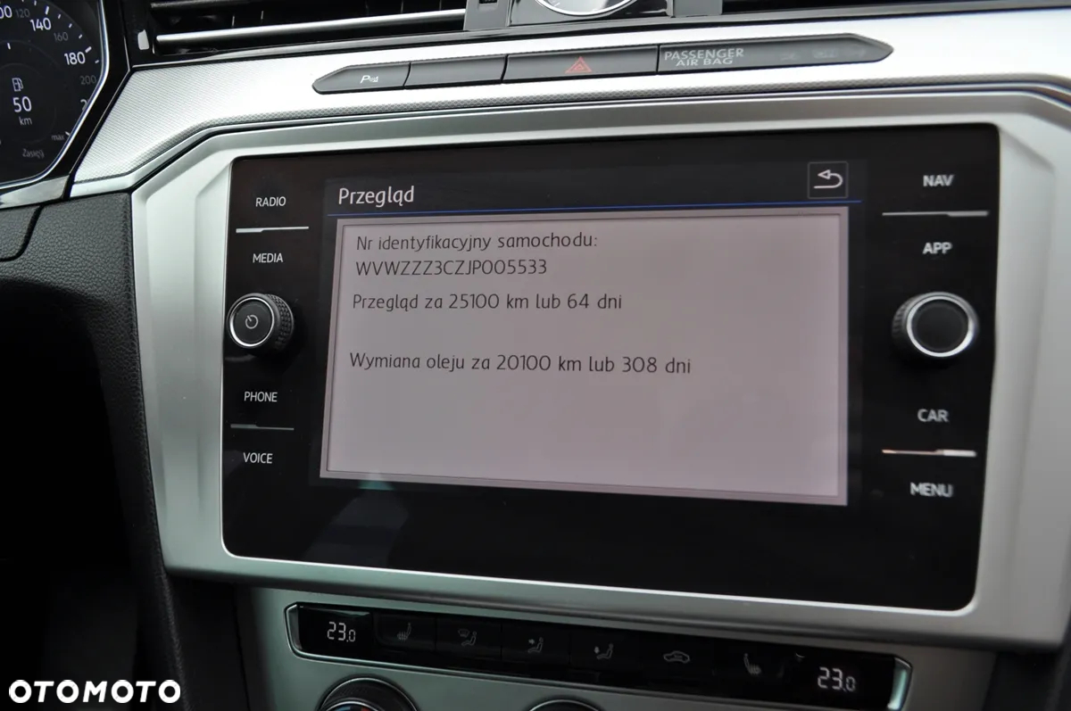 Volkswagen Passat 2.0 TDI BMT Comfortline DSG - 26