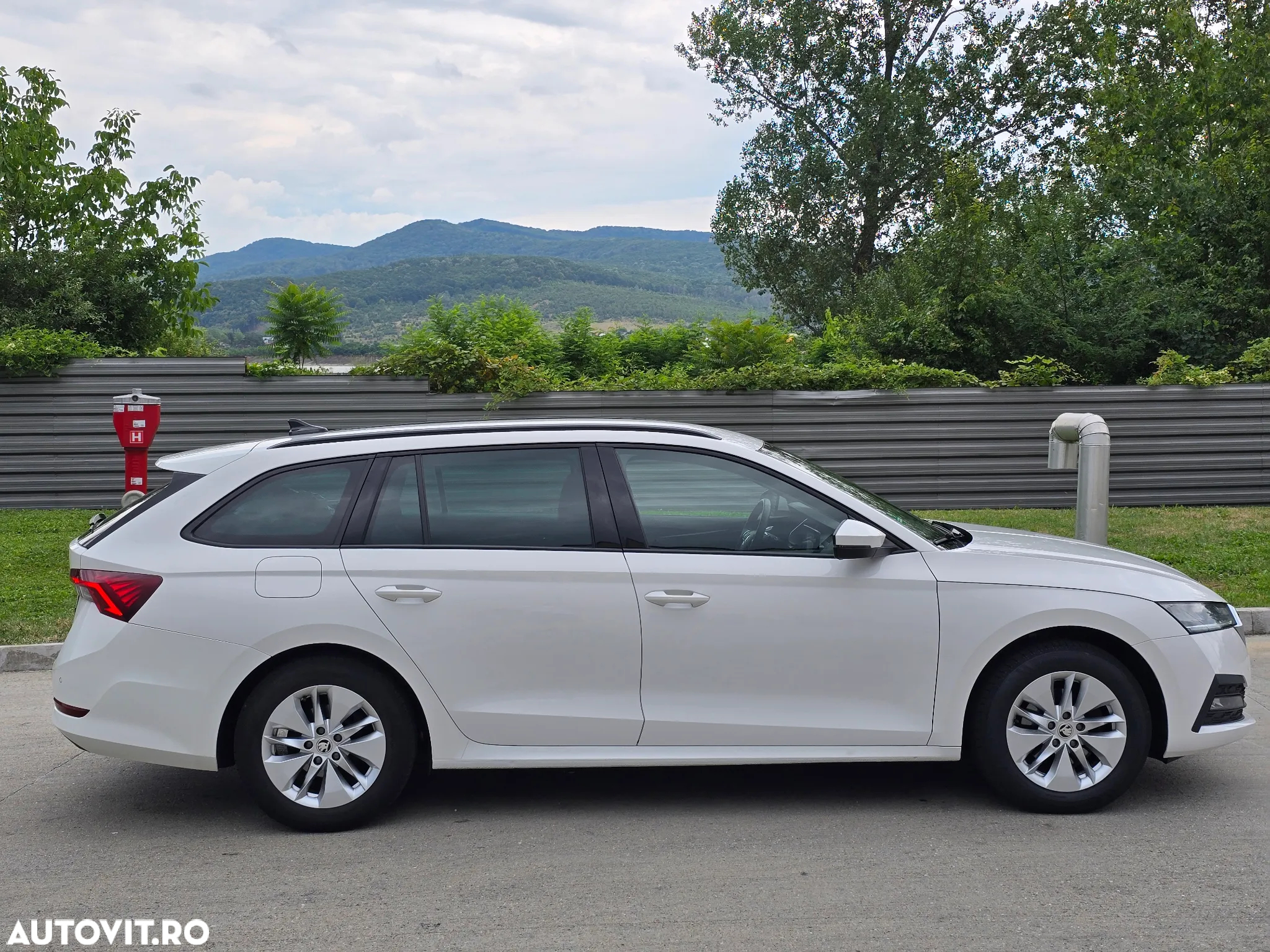 Skoda Octavia 2.0 TDI DSG First Edition - 23