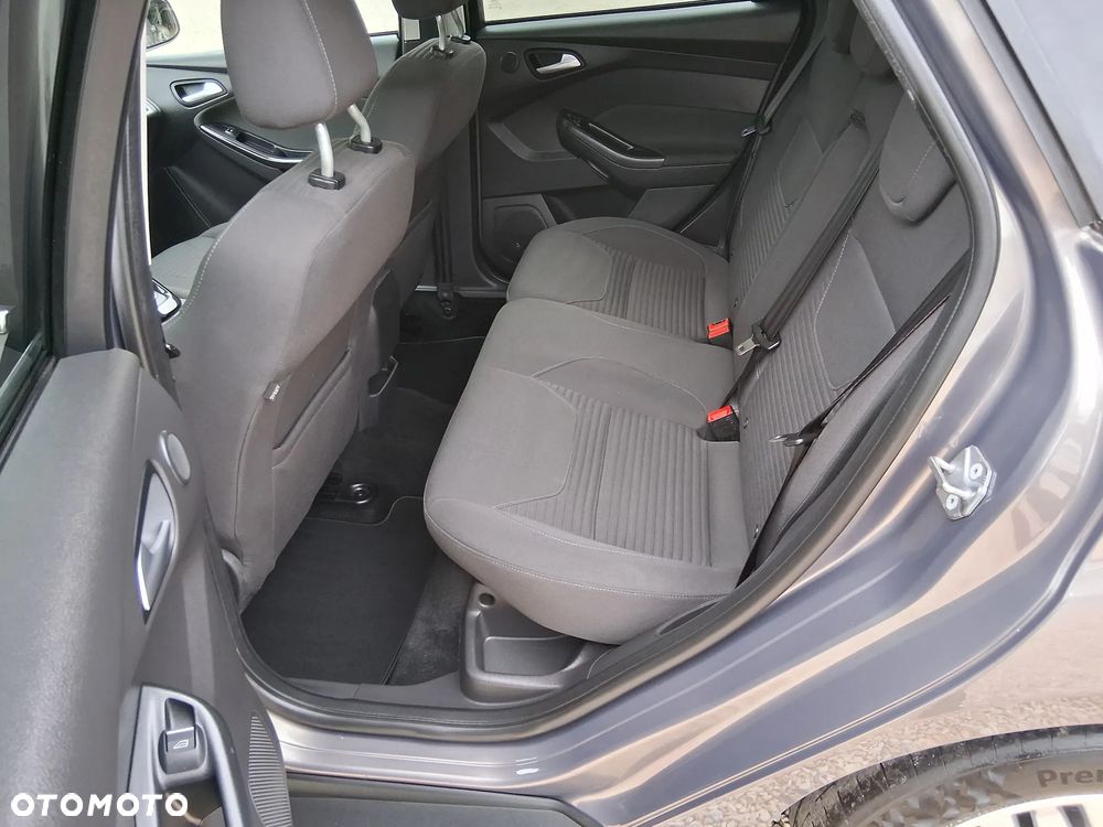 Ford Focus 2.0 TDCi DPF Titanium - 13