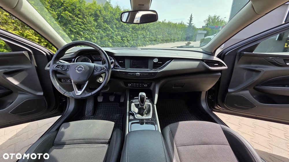 Opel Insignia 1.5 T Innovation S&S - 15