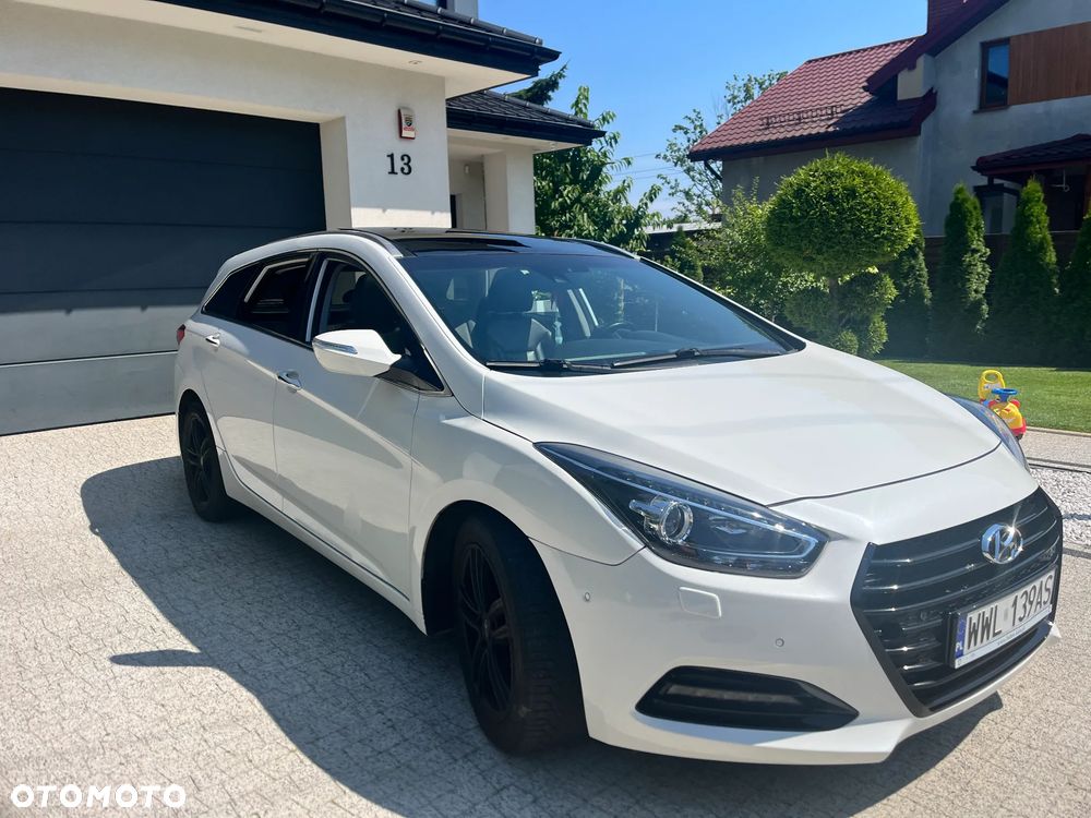 Hyundai i40 Kombi 1.7 CRDi DCT Premium - 3