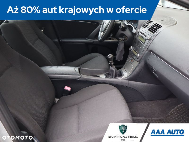 Toyota Avensis - 10