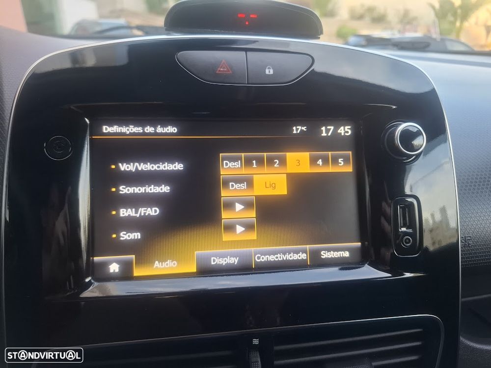 Renault Clio Sport Tourer 0.9 TCe Limited - 21