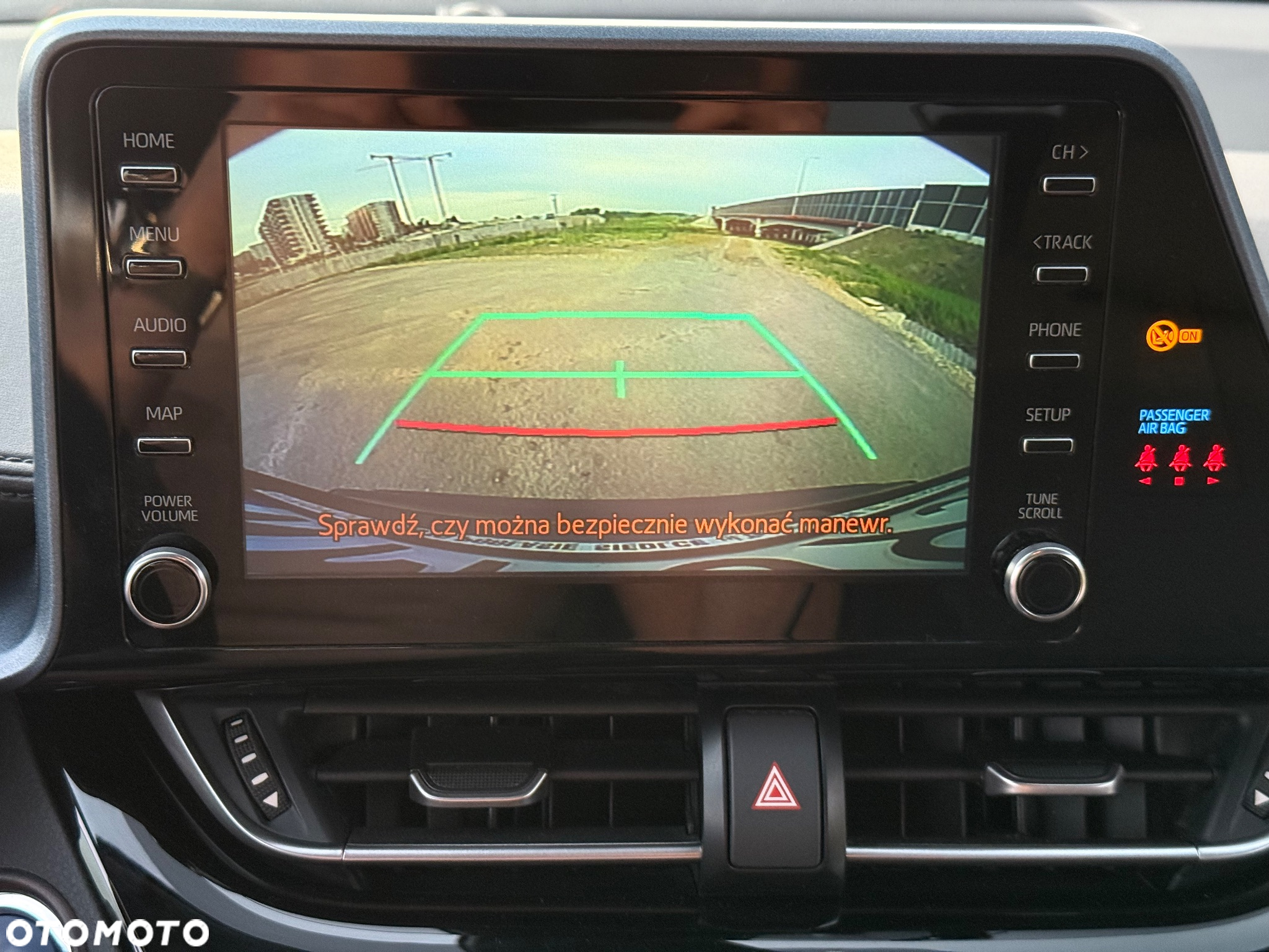 Toyota C-HR 2.0 Hybrid Black Edition - 23