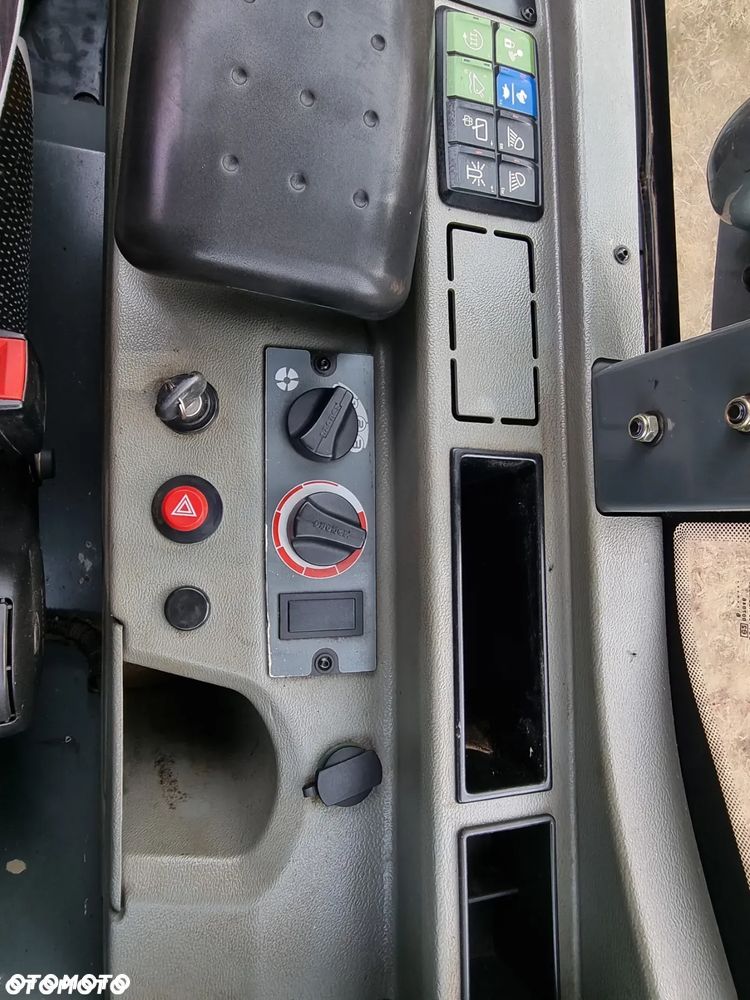 Kramer 5075 Ładowarka kołowa czołowa 353 jak Nowa import Norwegia 2018rok 2500 mtg Oryginał Widły i łyżka silnik Yanmar. Zero luzów i wycieków. Aktualne Badania DEKRA BMWT. Wielka Okazja. Maszyna jak nowa z Salonu. Pochodzi z Gospodarstwa Norweskiego - 9