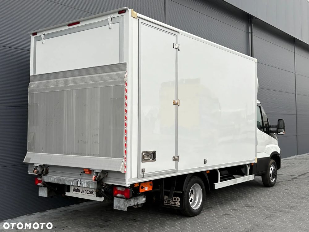 Iveco Daily 50C18 35C18 3.0 HPI Hi-Matic Kontener 8 palet + winda 750kg + drzwi boczne **Niski przebieg**Climatronic**Sprowadzony** - 4