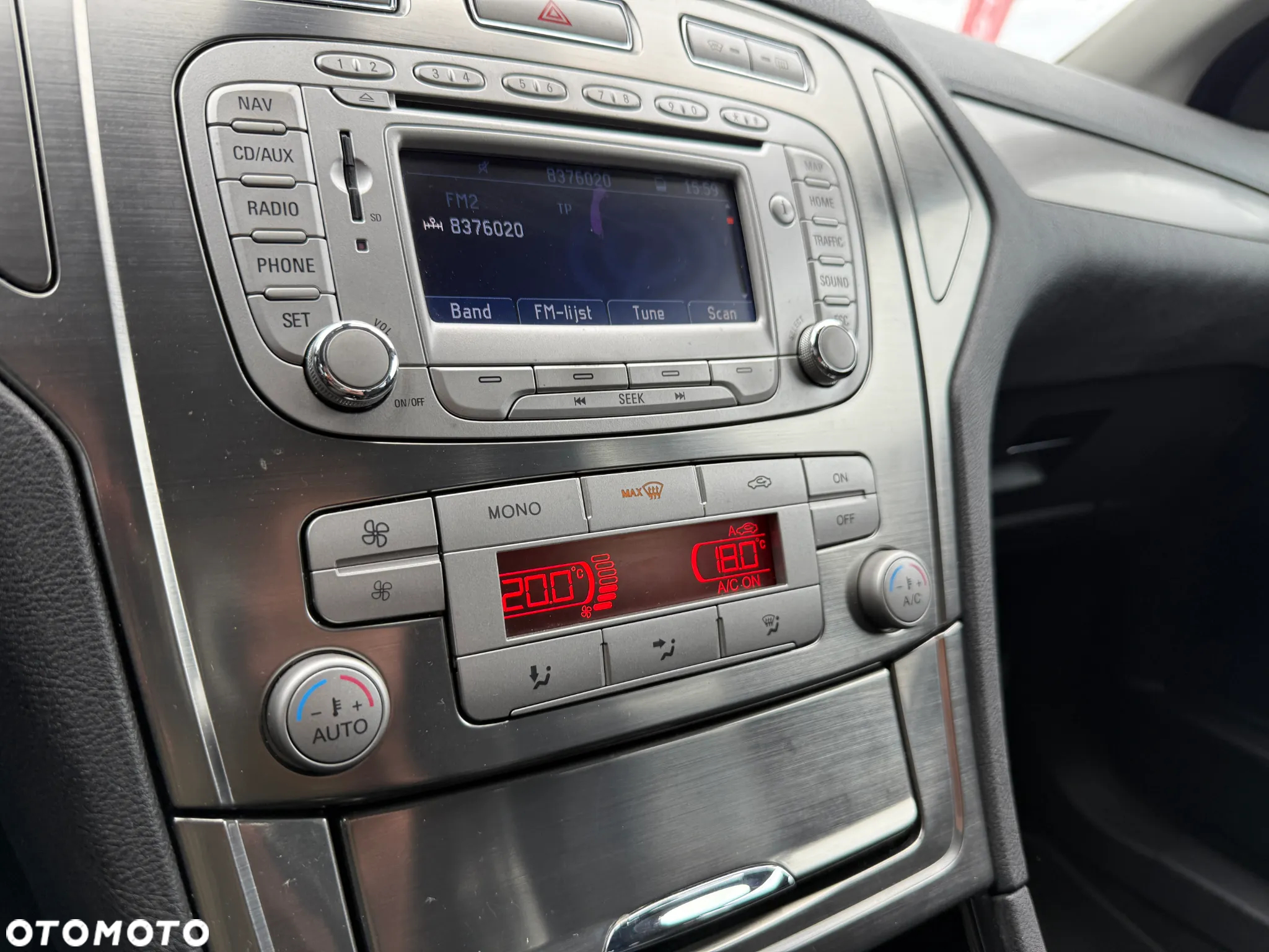 Ford Mondeo 2.0 FF Titanium - 21