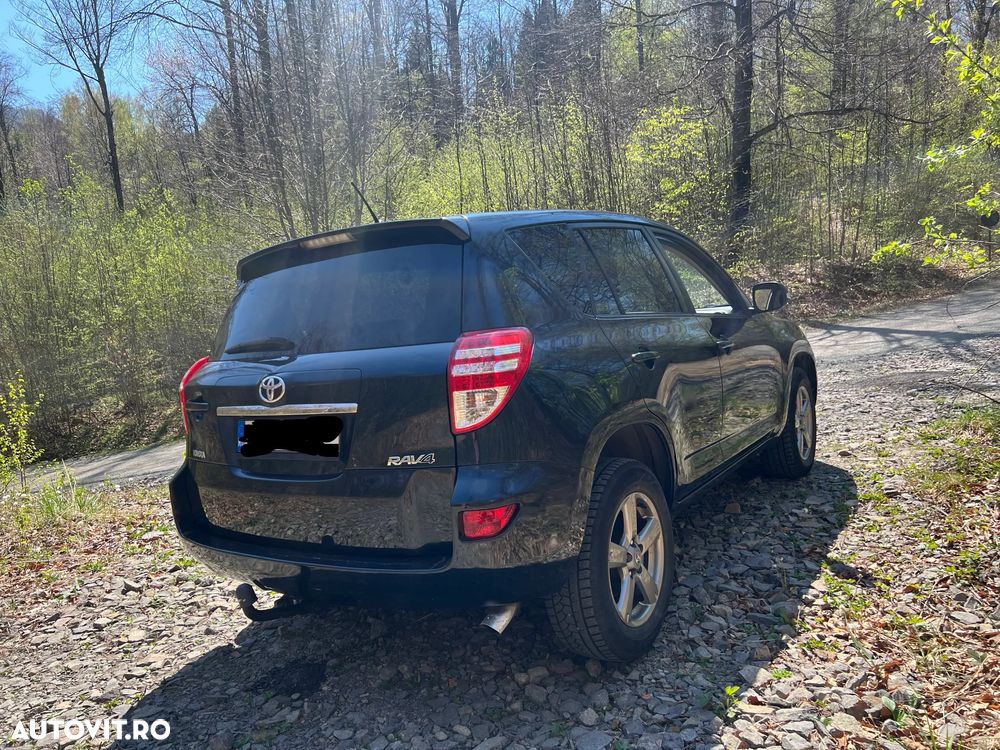 Toyota RAV4 - 9