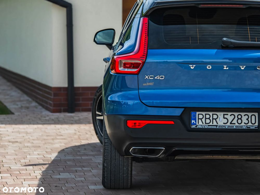 Volvo XC 40 D4 AWD R-Design - 33
