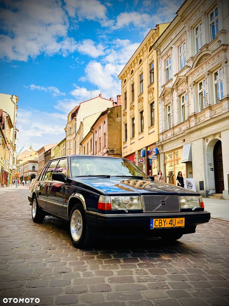 Volvo Seria 700 - 1