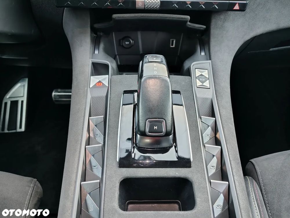 DS Automobiles DS 7 Crossback - 14