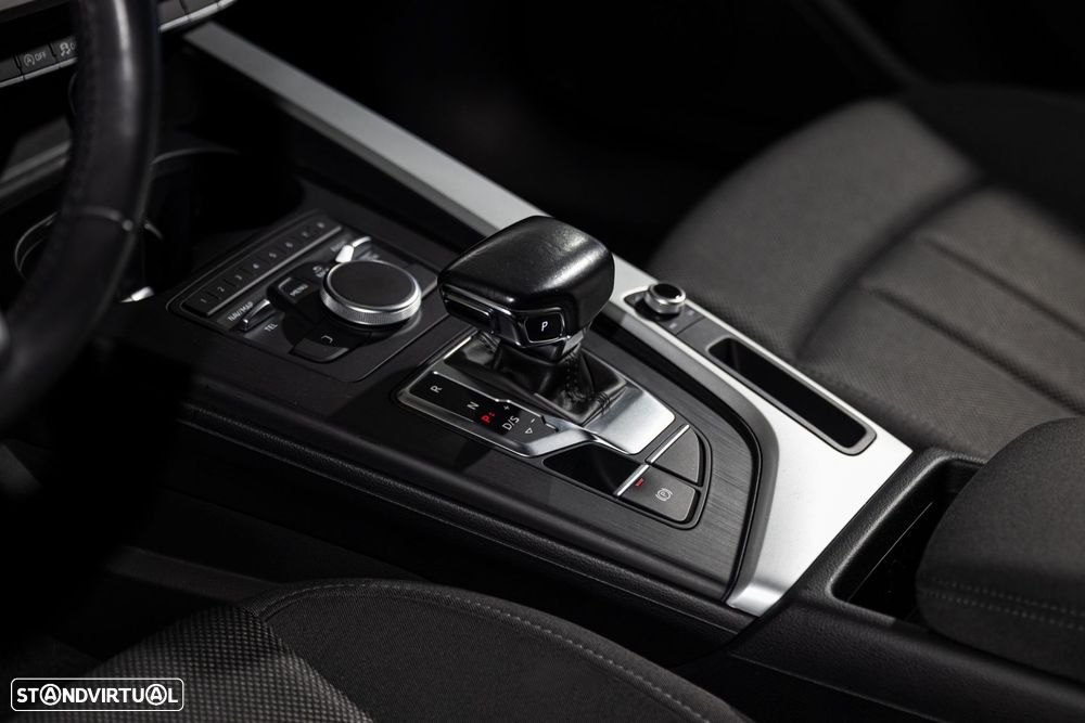 Audi A4 Avant 2.0 TDI Advance S tronic - 16