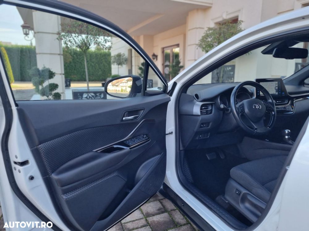 Toyota C-HR 1.8 HSD 122 CP 4x2 CVT Style - 12
