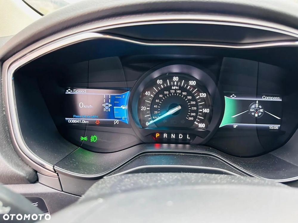 Ford Fusion - 7