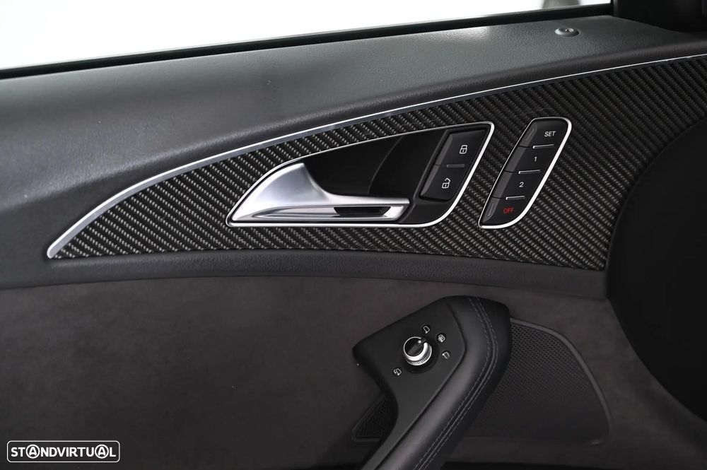 Audi RS6 Avant 4.0 TFSi Plus quattro Tiptronic - 32