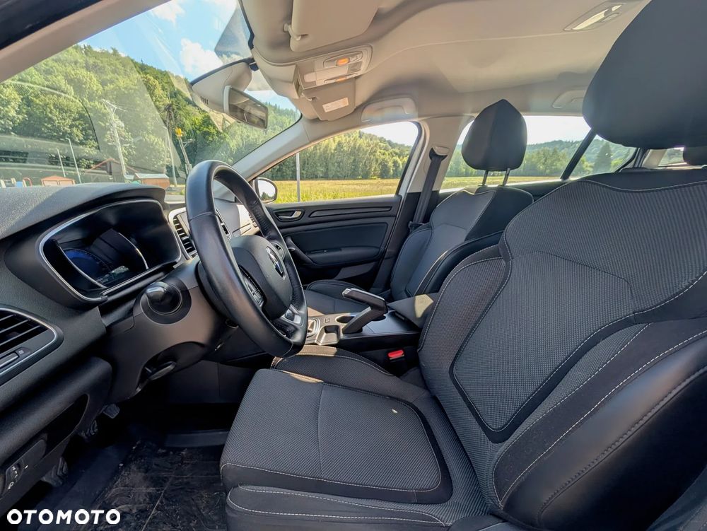 Renault Megane 1.5 Blue dCi Zen - 8