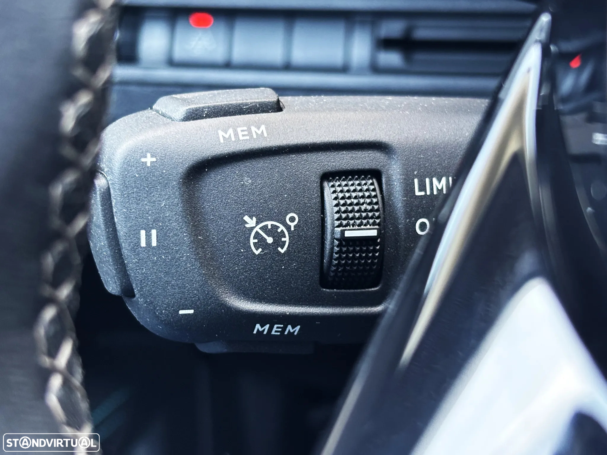 Peugeot 5008 1.5 BlueHDi Allure Pack EAT8 - 22