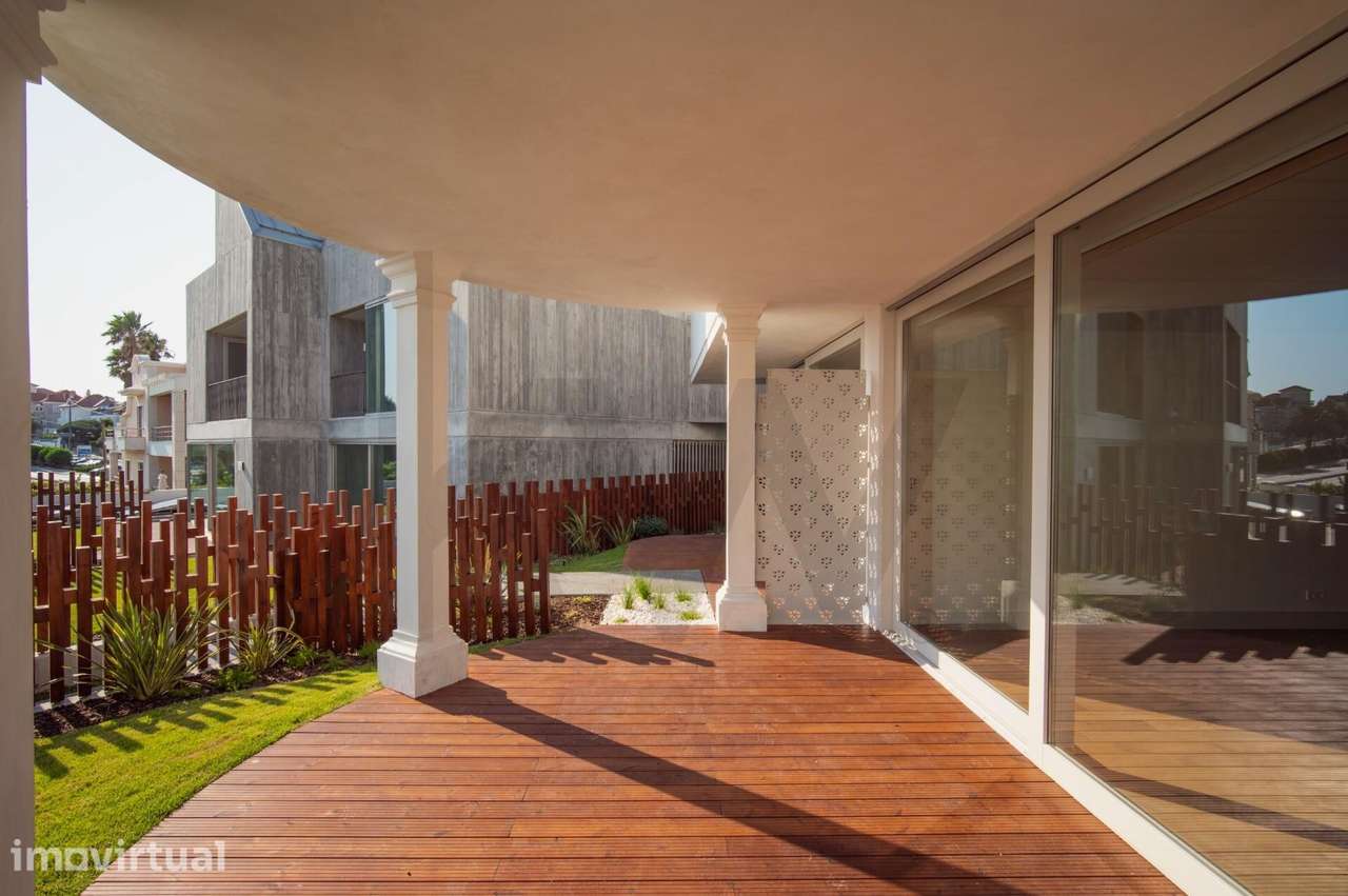 Villa T3+1 – Moradia de Luxo no “The Frame”, Estoril (Frente à Praia) - Grande imagem: 5/60