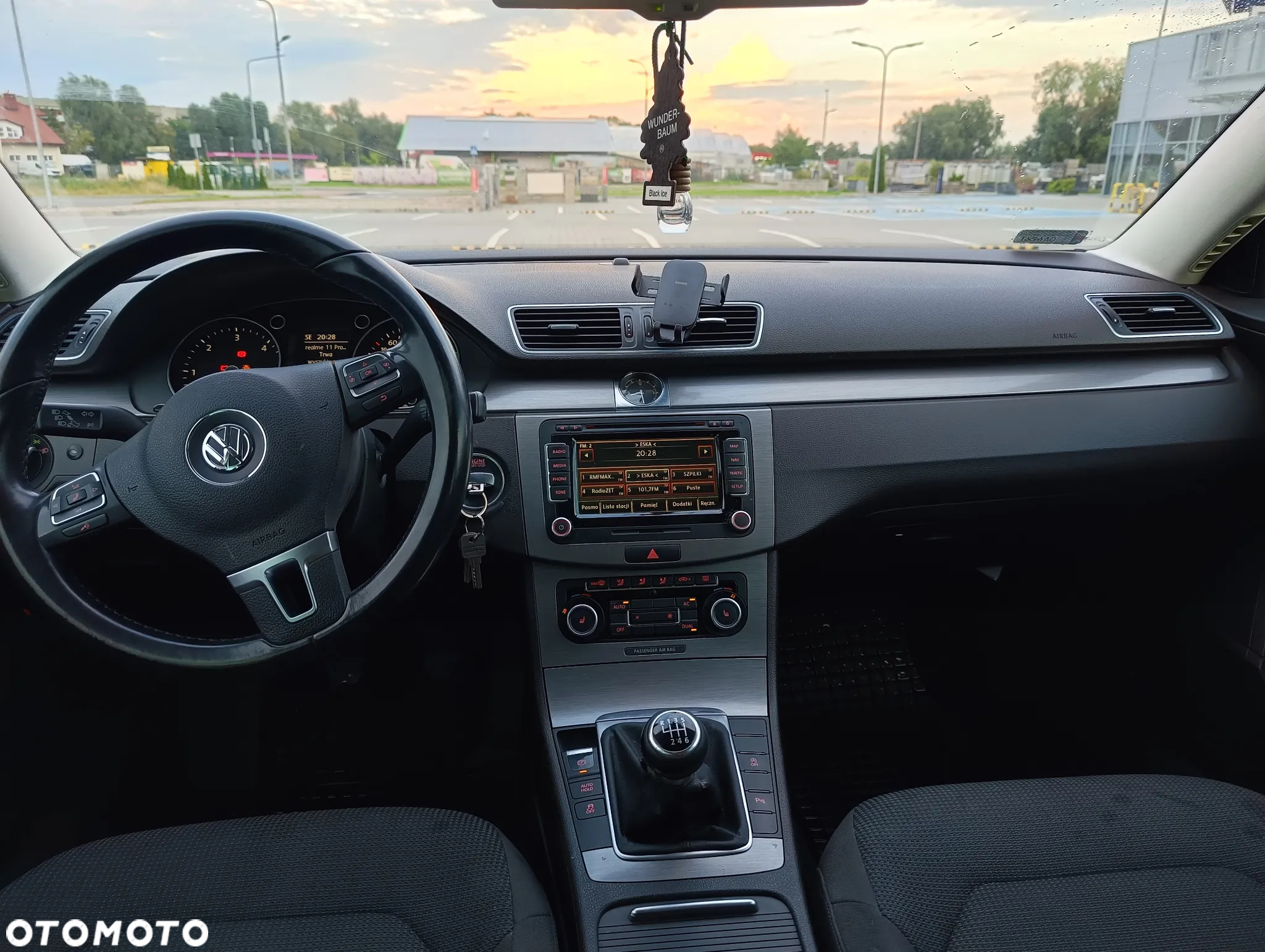 Volkswagen Passat Variant 1.6 TDI BlueMotion Technology Business Edition - 17