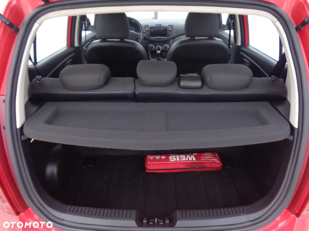 Hyundai i10 1.1 Premium - 9