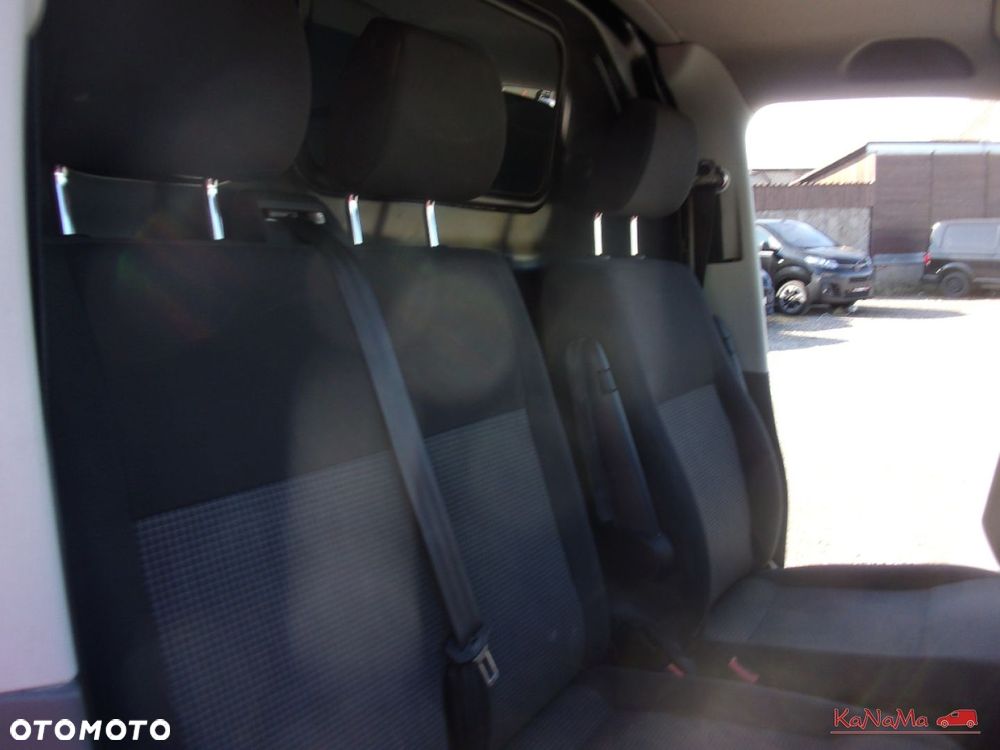 Volkswagen Transporter - 32