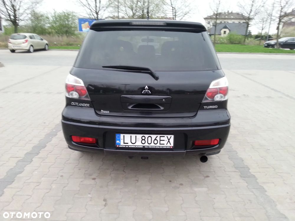 Mitsubishi Outlander 2.0 Turbo 4WD - 6
