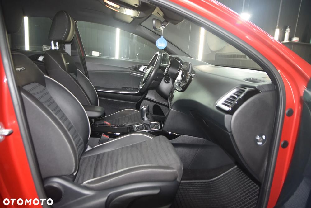 Kia ProCeed 1.5 T-GDI GT Line - 15