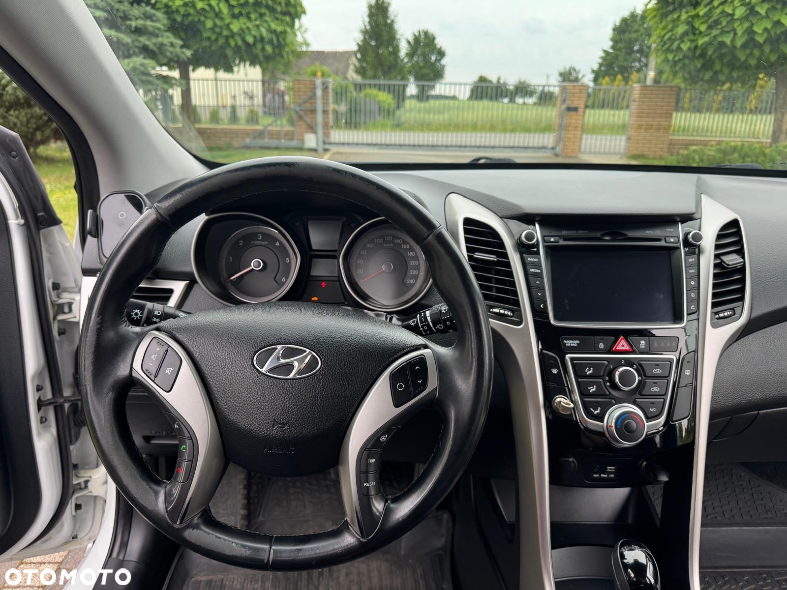 Hyundai i30 1.6 CRDI Automatik Style - 13