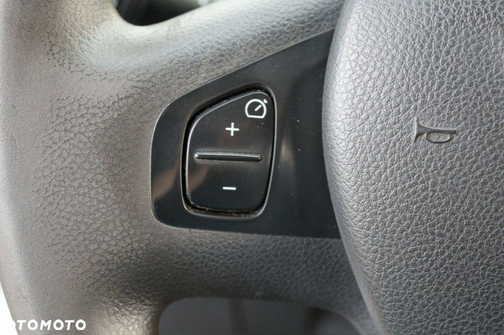 Opel Vivaro - 19