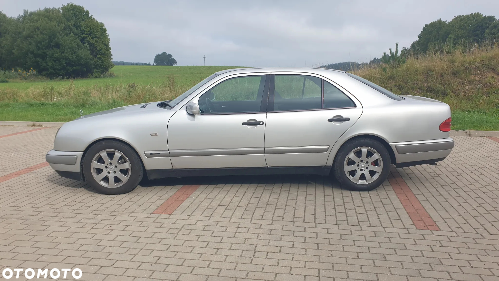Mercedes-Benz Klasa E - 2