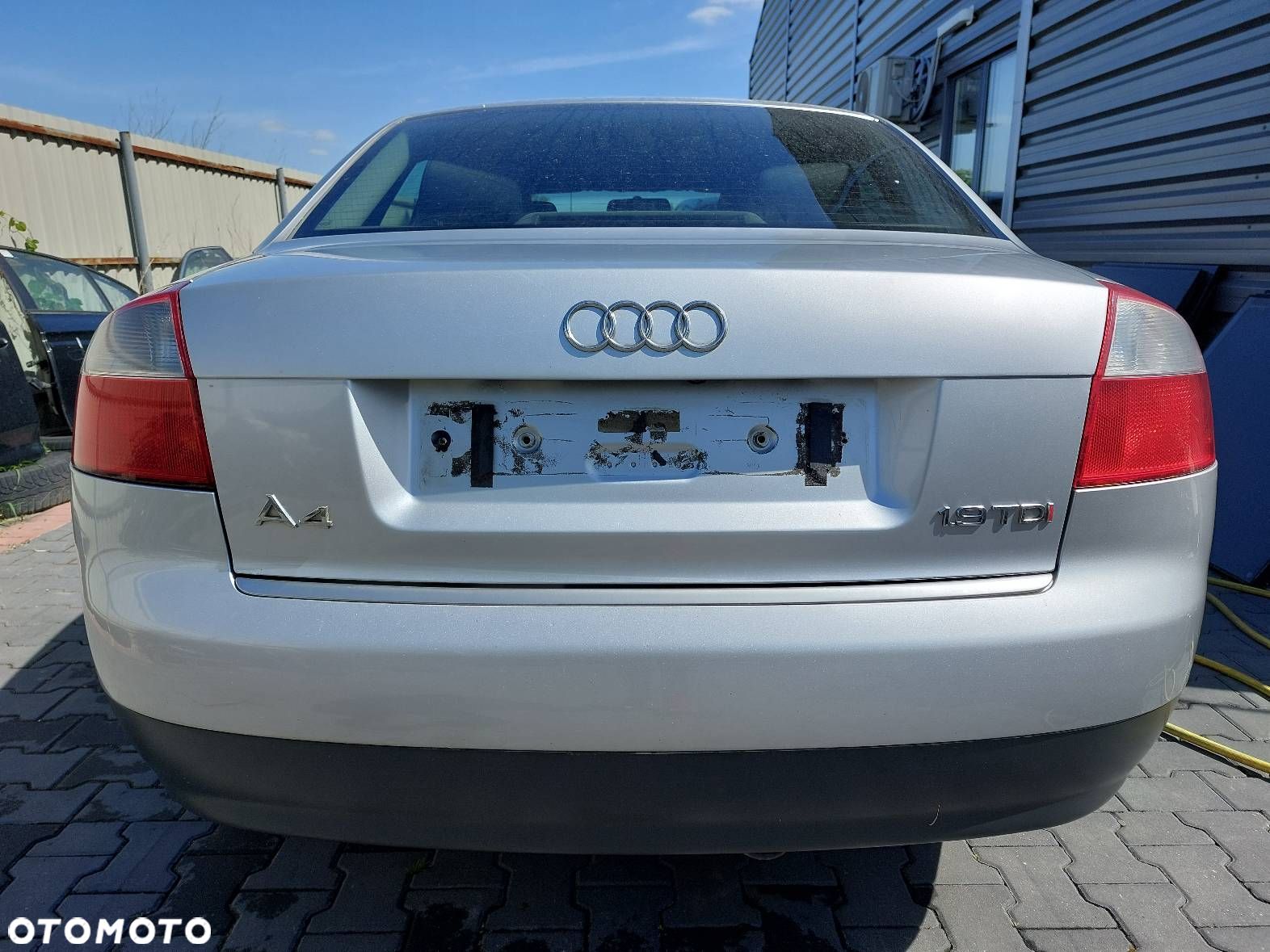 KOMPLETNY TYŁ AUDI A4 B6 SEDAN LY7W KLAPA ZDERZAK LAMPY - 1