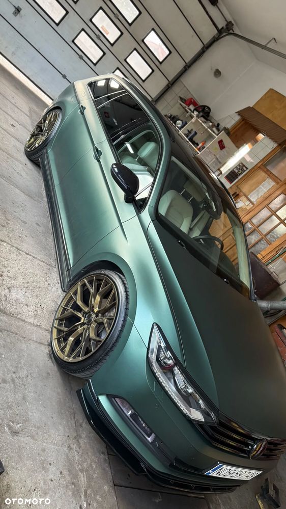 Volkswagen Passat - 18